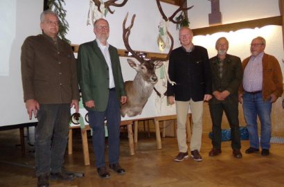 links alter VorstandChr.Buchholz, Th.Behling; rechts Neuer Vorstand H.Scholz, H.Conradt und C.Wilkens